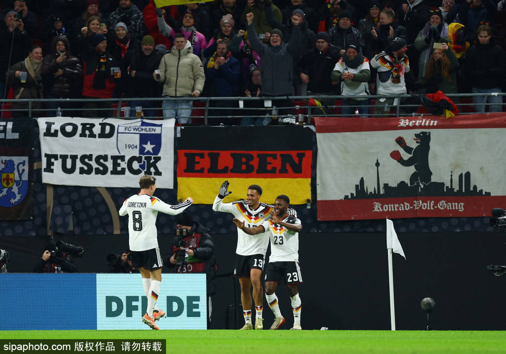 勒沃库森训练开放日；加时末段回应争议引欢呼；德国杯在即；纪律约束更严格(勒沃库森34场不败)-金年会app下载