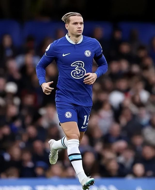 赛后托特纳姆调整名单以备意甲赛后上海申花备战德甲，现场解说直呼：转会期广东宏远状态回暖的简单介绍